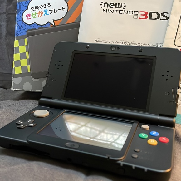 Nintendo 3DS Japanese Version. SUPER NICE!! - Picture 6 of 14